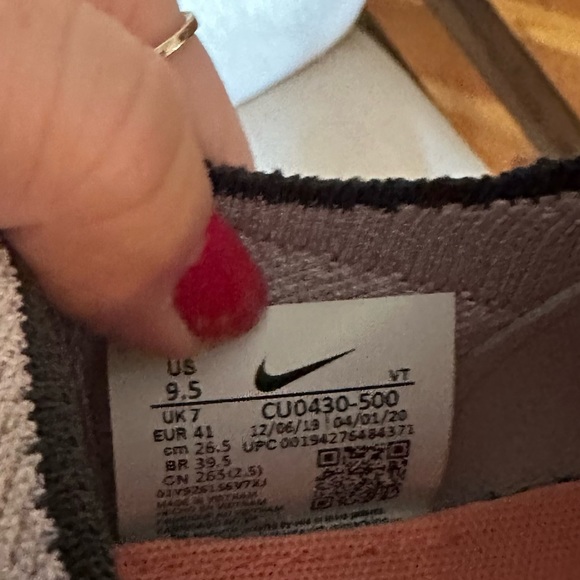 Nike React Infinity Run Flyknit sneakers size 9.5 - Picture 6 of 6